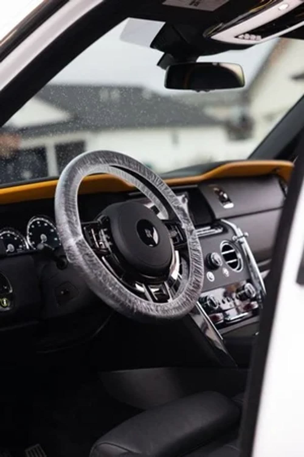 Gallery photos for Rolls Royce Cullinan: Image #6