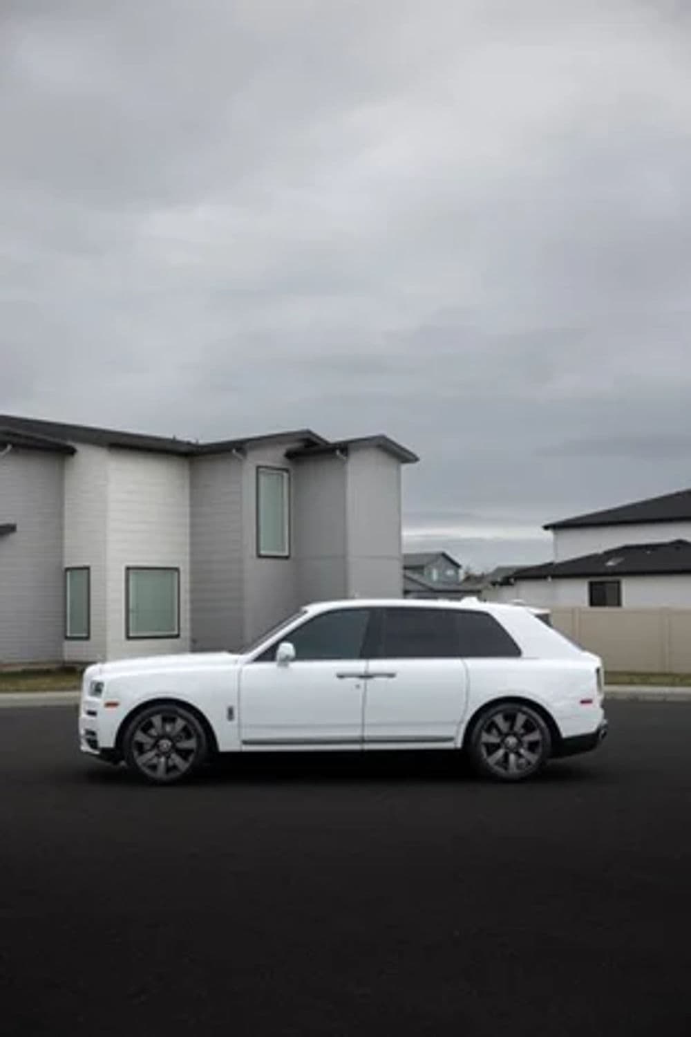 Gallery photos for Rolls Royce Cullinan: Image #8