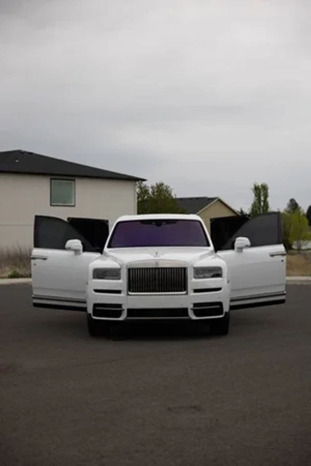 Gallery photos for Rolls Royce Cullinan: Image #9