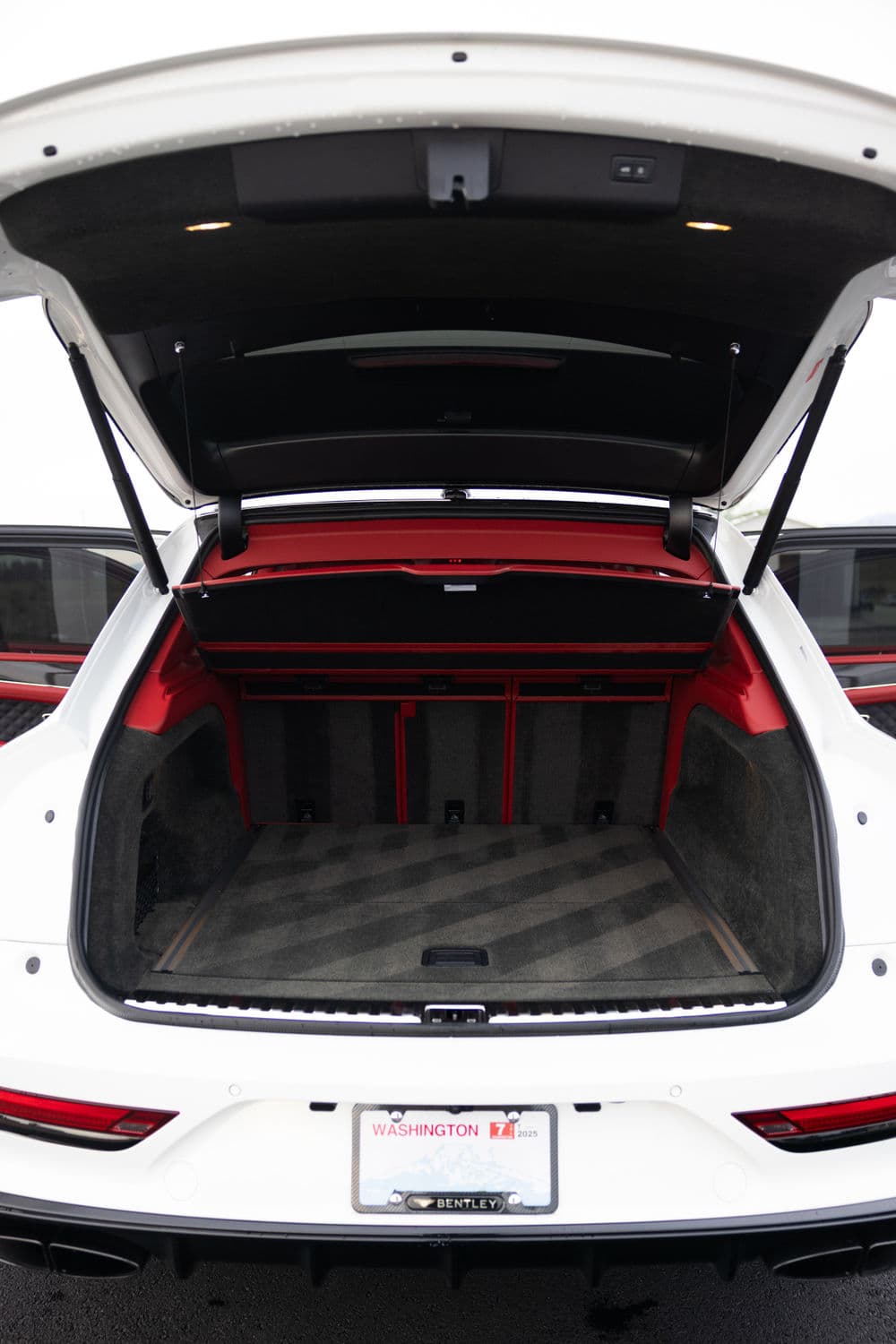 Gallery photos for Bentley Bentayga S: Image #8